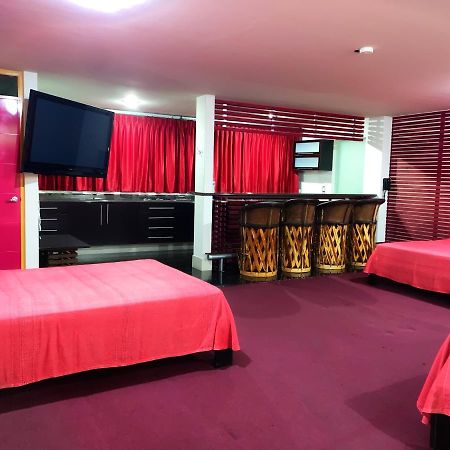 Palacio Rojo Hotel Familiar モレリア エクステリア 写真