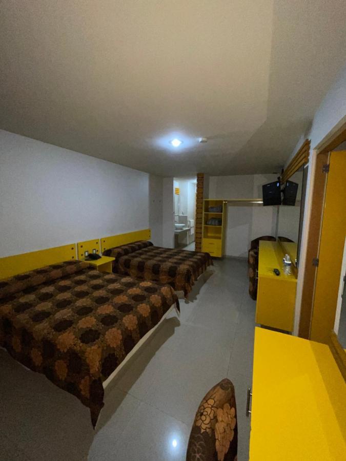 Palacio Rojo Hotel Familiar モレリア エクステリア 写真