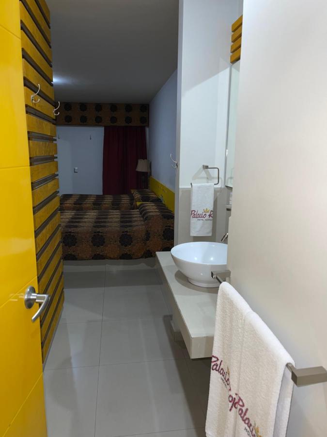 Palacio Rojo Hotel Familiar モレリア エクステリア 写真