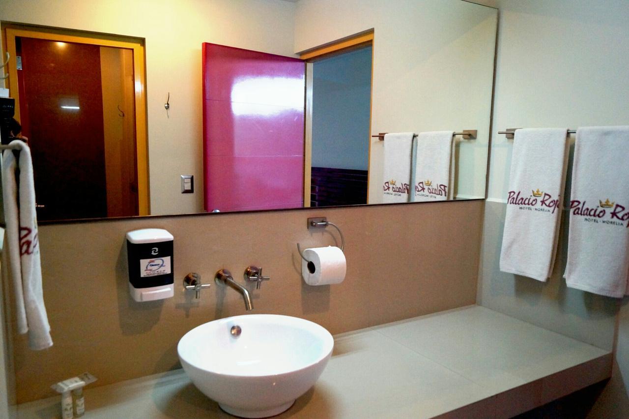 Palacio Rojo Hotel Familiar モレリア エクステリア 写真