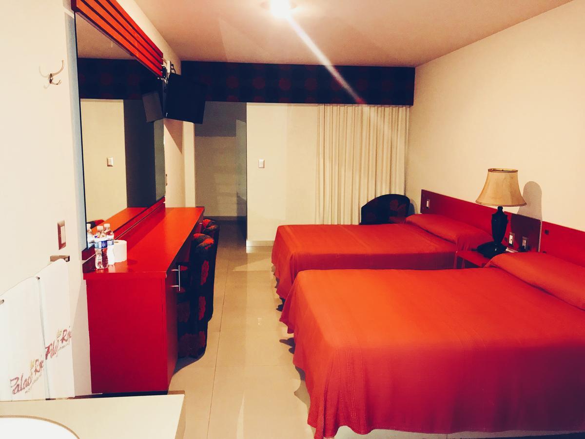 Palacio Rojo Hotel Familiar モレリア エクステリア 写真