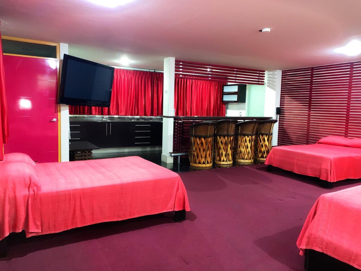 Palacio Rojo Hotel Familiar モレリア エクステリア 写真